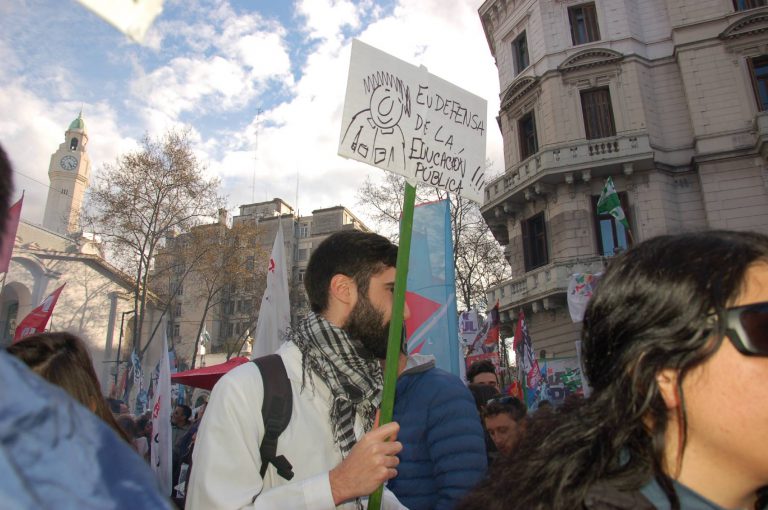 Lee más sobre el artículo UnTER le requiere al Ministerio de Educación y Derechos Humanos que “reflexione” sobre la exigencia a trabajadorxs de la educación