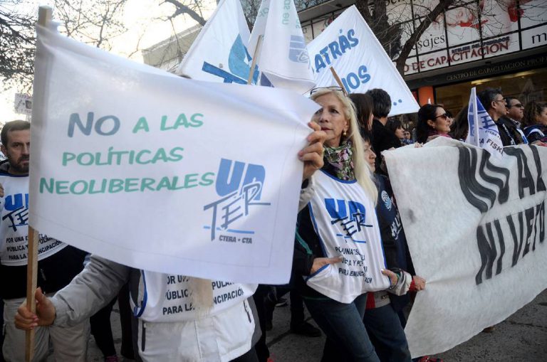 Lee más sobre el artículo UnTER exige que compañerxs ingresantes puedan participar de las asambleas virtuales