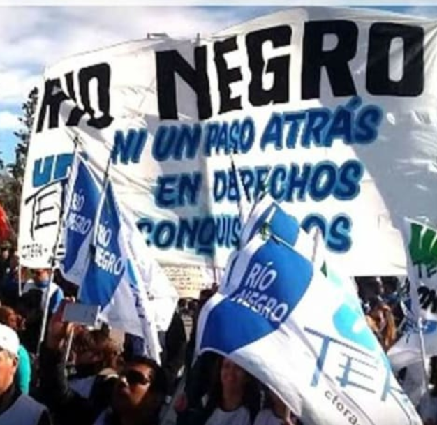 En este momento estás viendo Lxs trabajadorxs de la educación pagan las desinteligencias del Ministerio