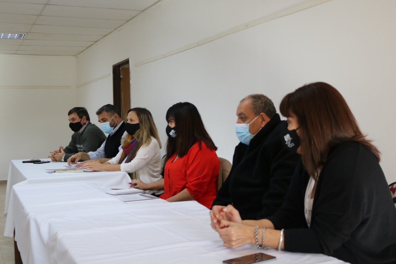 En este momento estás viendo Se conforma el Consejo de la Vivienda Docente