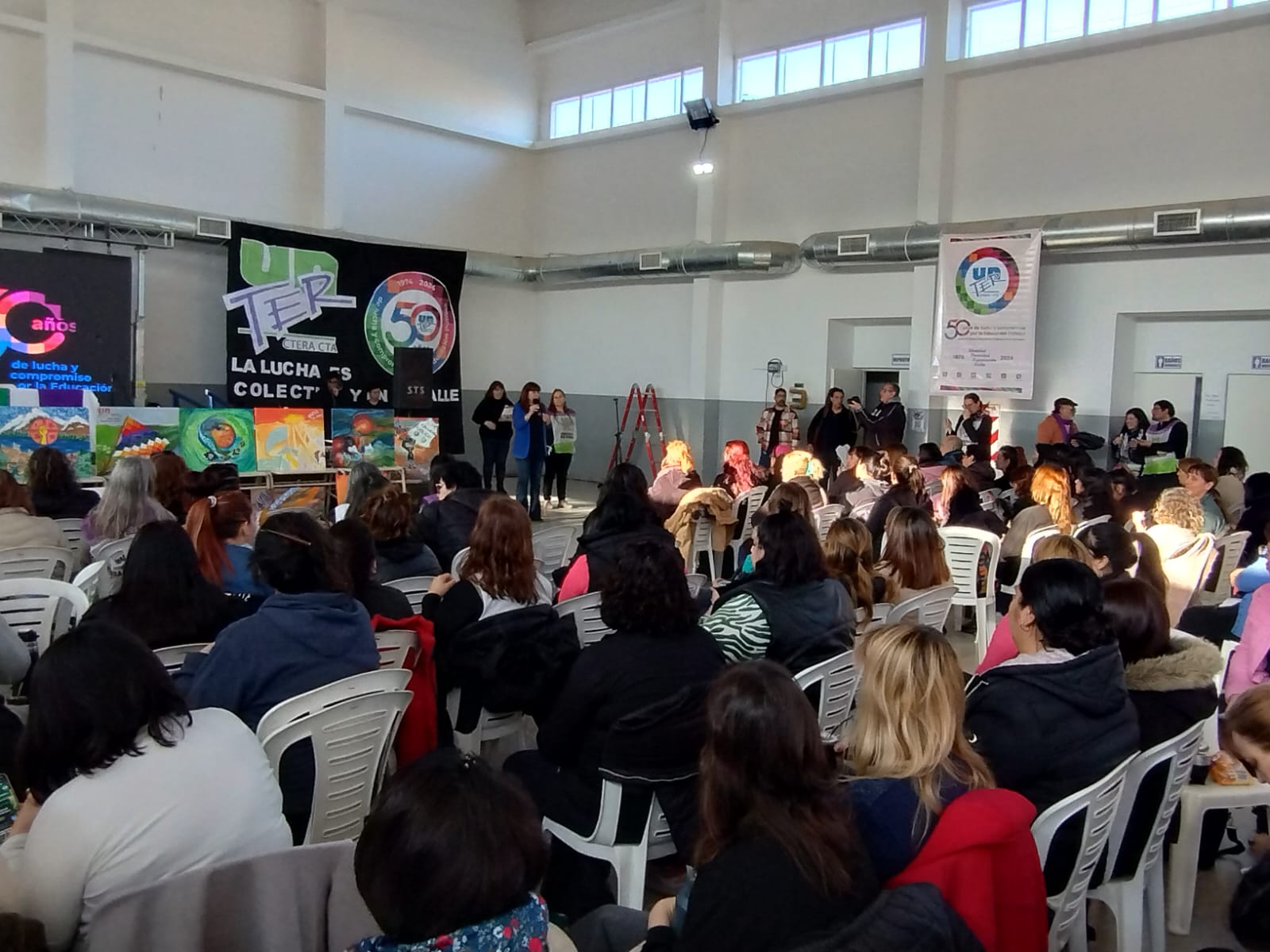 Lee más sobre el artículo Cinco Saltos, Feria del libro Itinerante