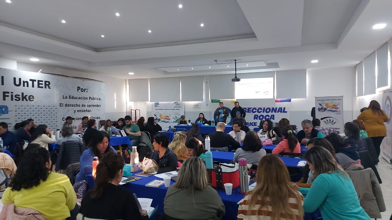 Lee más sobre el artículo Jornada del Departamento de Salud para Delegadxs en Roca – Fiske Menuco