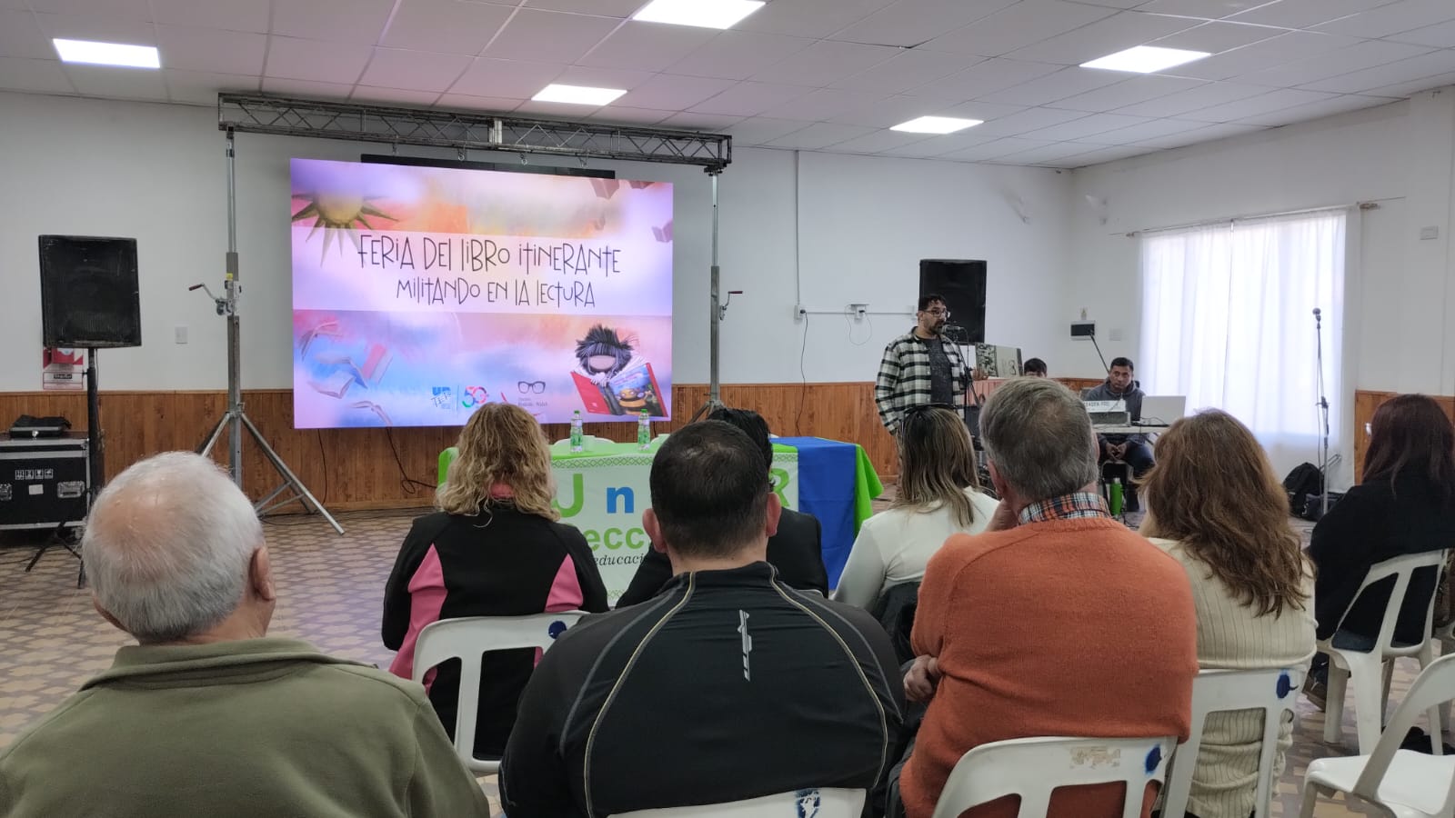 En este momento estás viendo Feria del Libro en Conesa