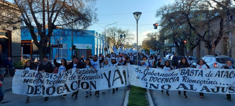 Lee más sobre el artículo Paro y movilización provincial en Viedma