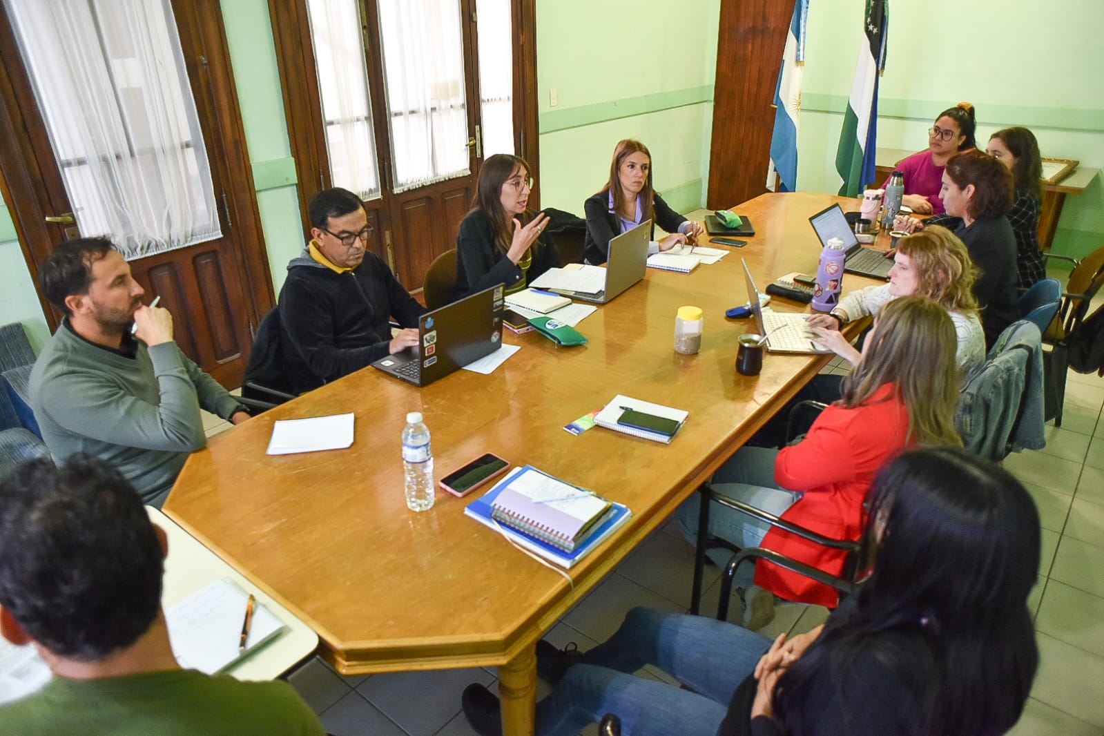 Lee más sobre el artículo Reuniones de política educativa de nivel secundario sobre ESRN Rural Virtual y modificatoria de la Resolución 488/96  